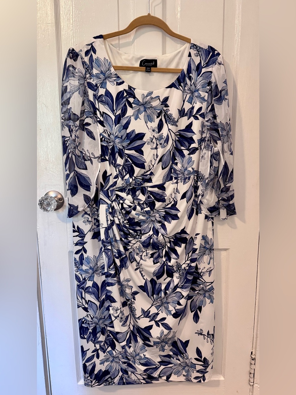 connected apparel White & Navy Floral Tie-Detail 3/4 Sleeve Dress